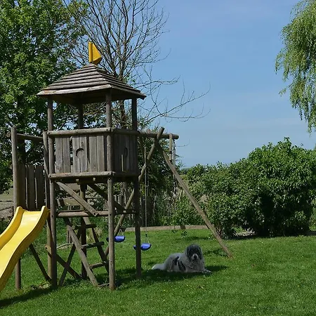 Vakantieboerderij Hof Van Eden مزرعة للإقامة